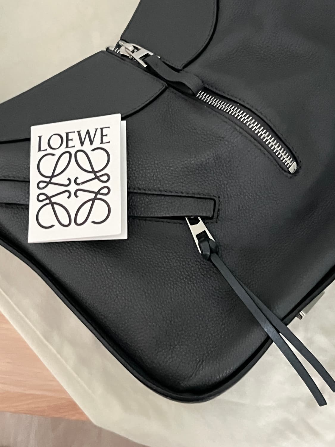 LOEWE 로에베 해먹백 다크 그레이 미디움 상품이미지4