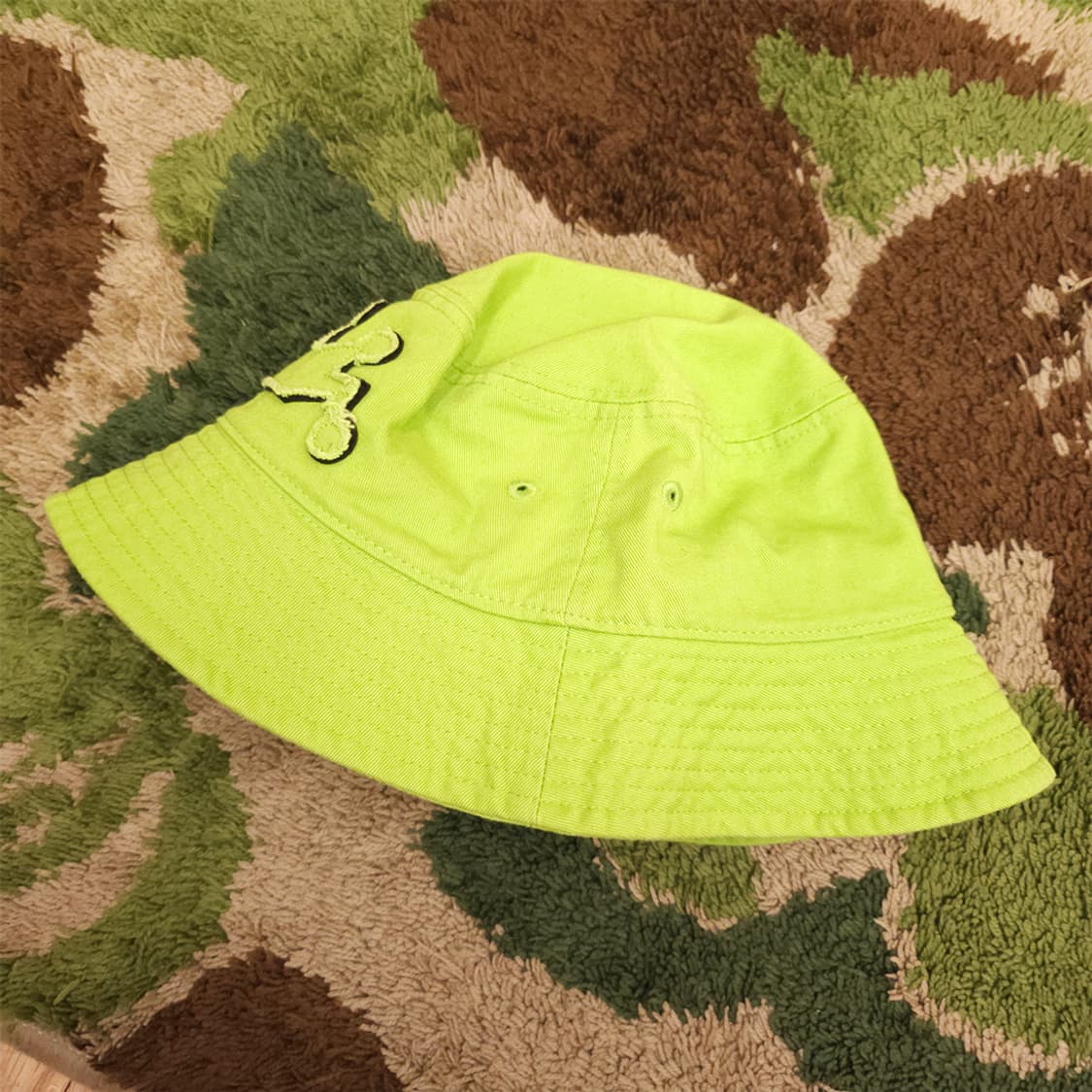 crown applique bucket hat lime 상품이미지3