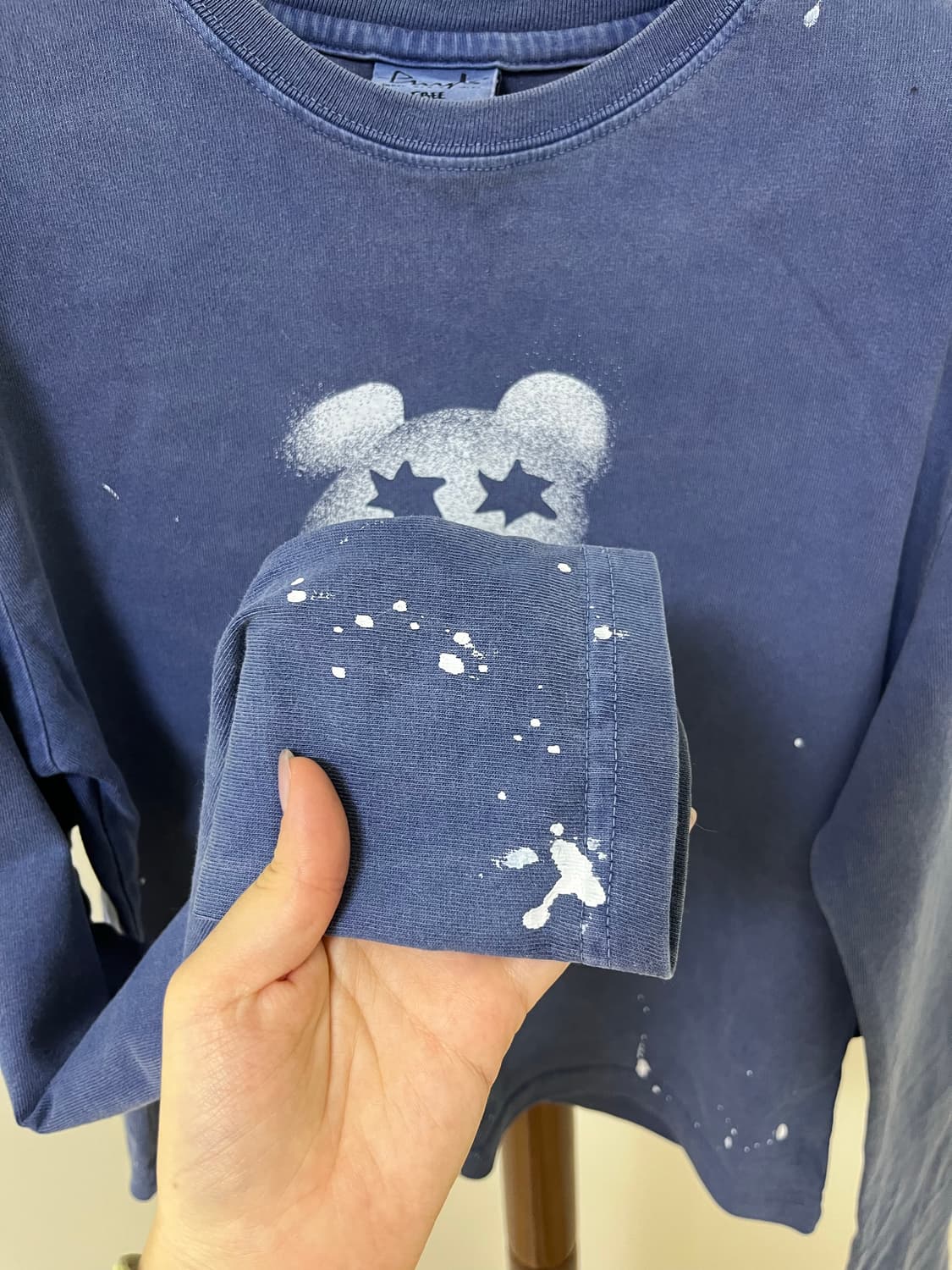 스프레이 베어 크롭 티셔츠 더스티블루 상품이미지2
