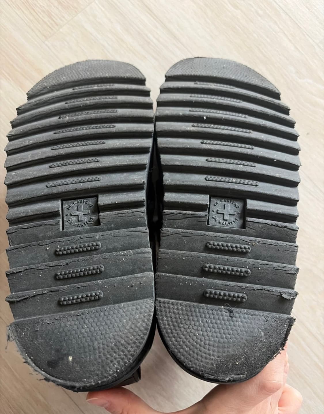 닥터마틴 샌들 상품이미지3