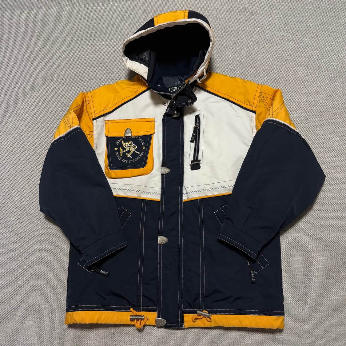 아식스 올드스쿨 스키 자켓 상품이미지1