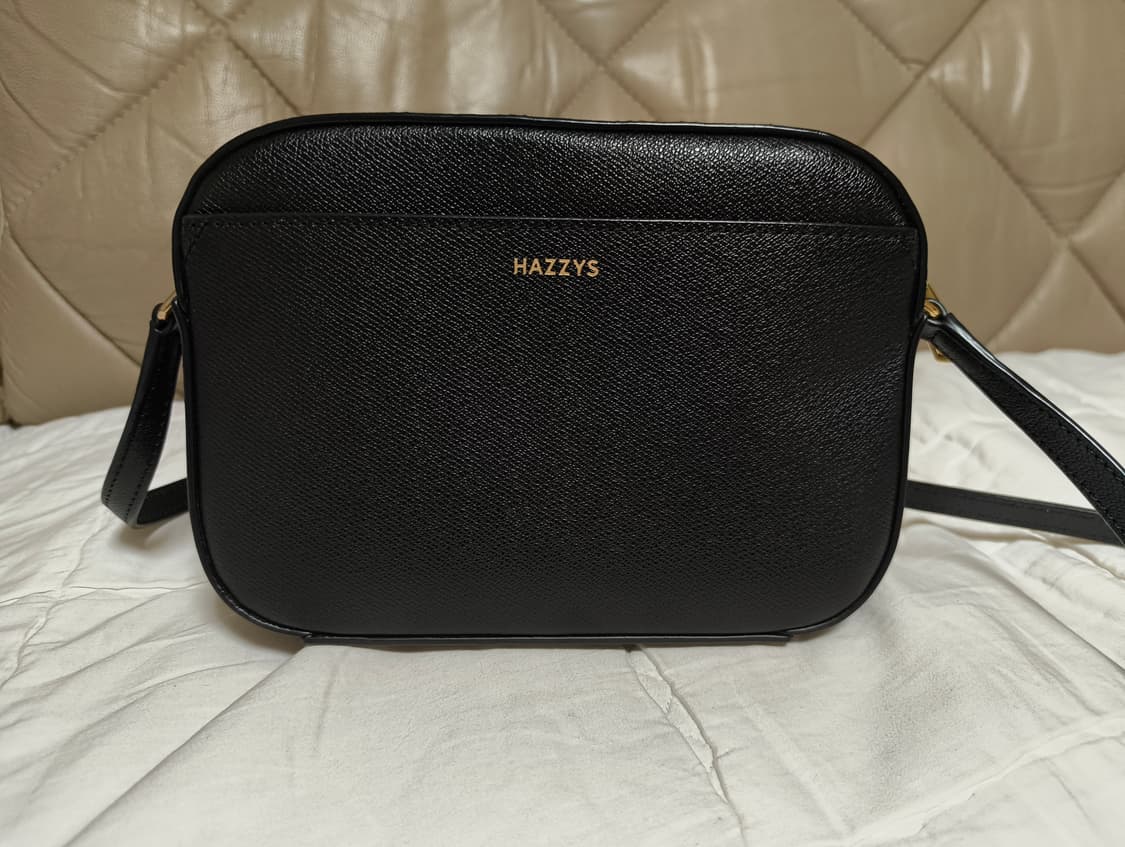 해지스 hazzys 블랙 가죽 큐빅 퍼피 카메라백 크로스백 상품이미지2