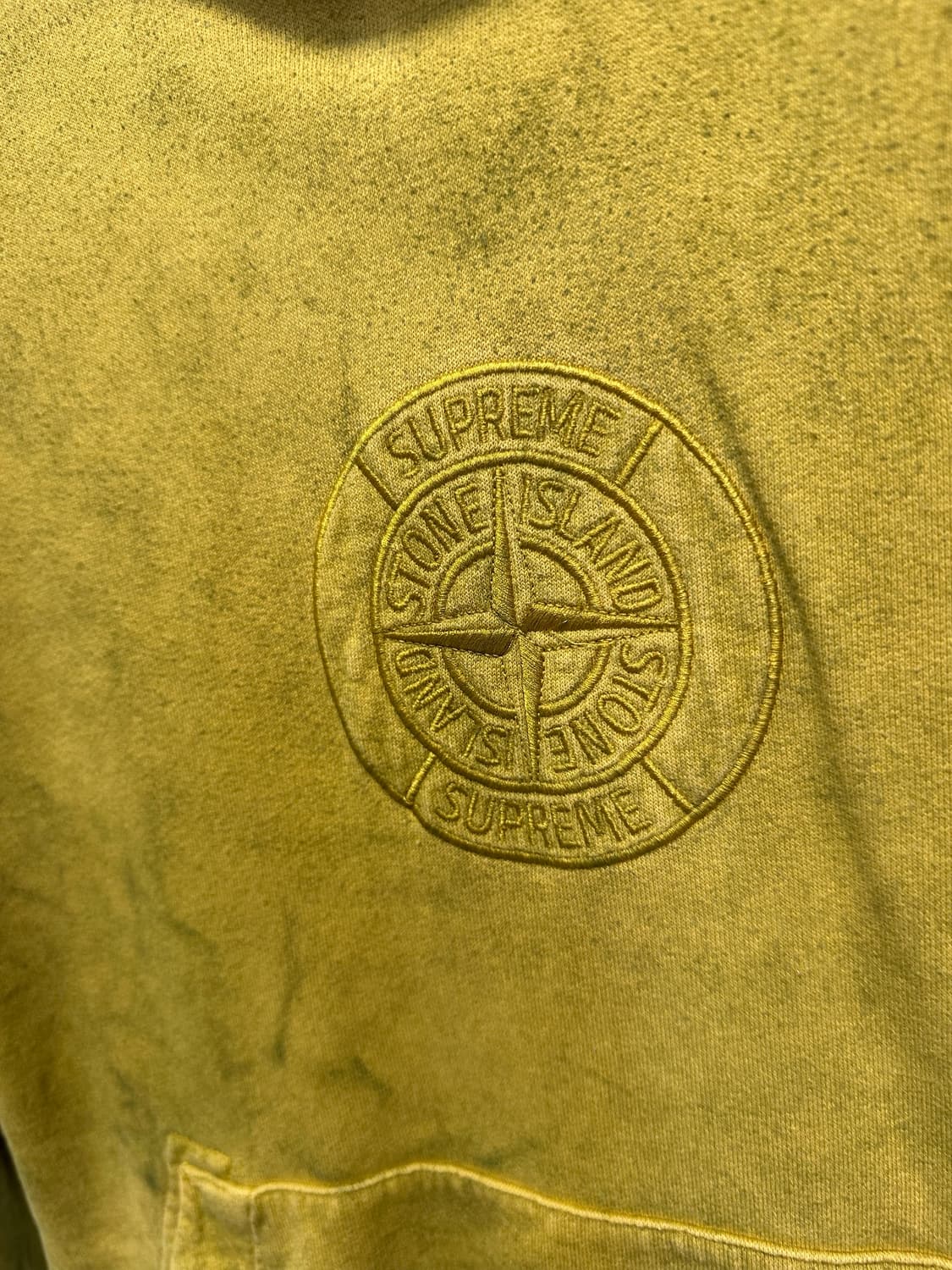 스톤아일랜드X슈프림 더스트 컬러 후드 스웨트셔츠 올리브 - 19SS 해 상품이미지4