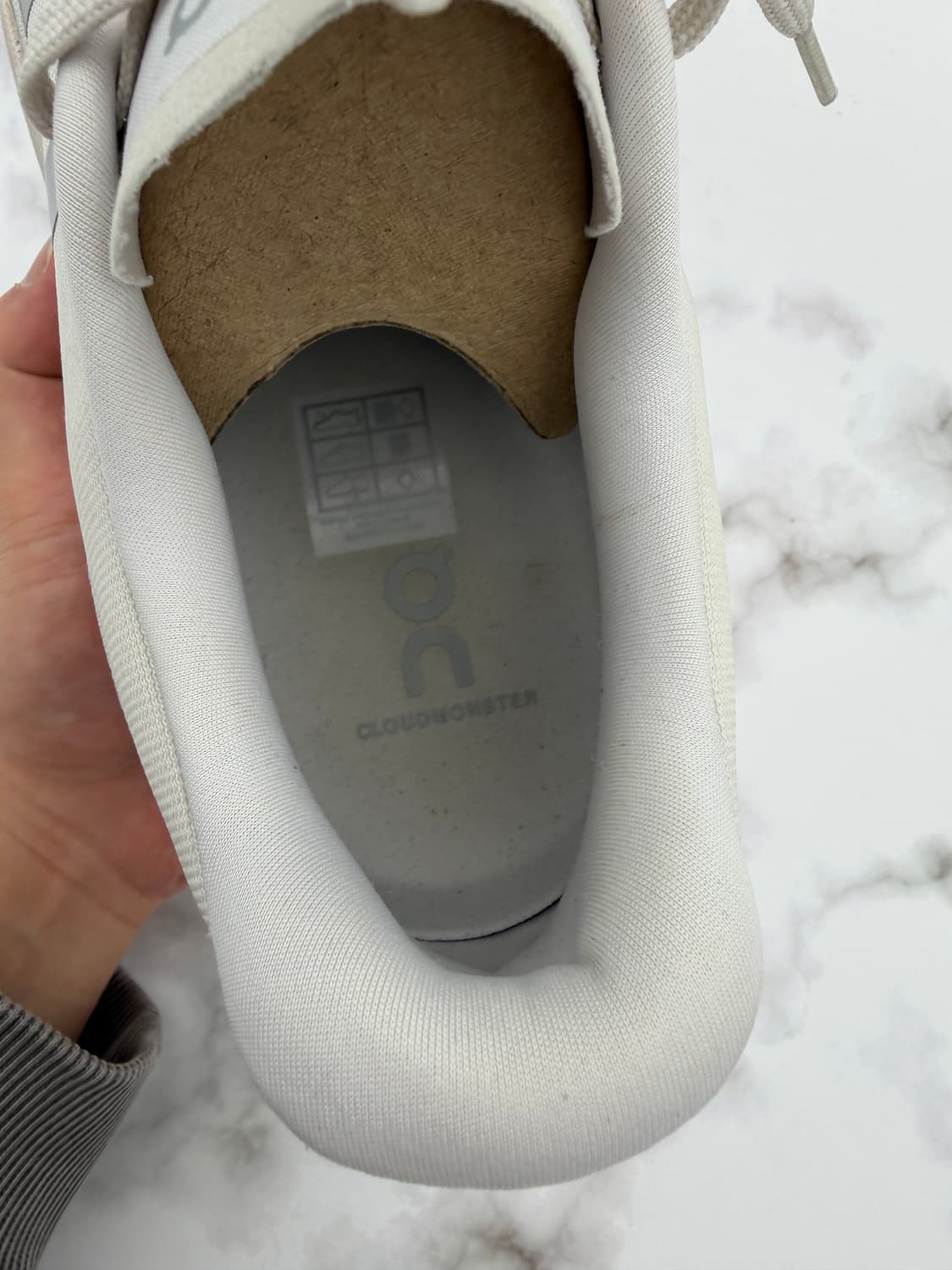 온러닝 클라우드몬스터2 샌드 프로스트 상품이미지3