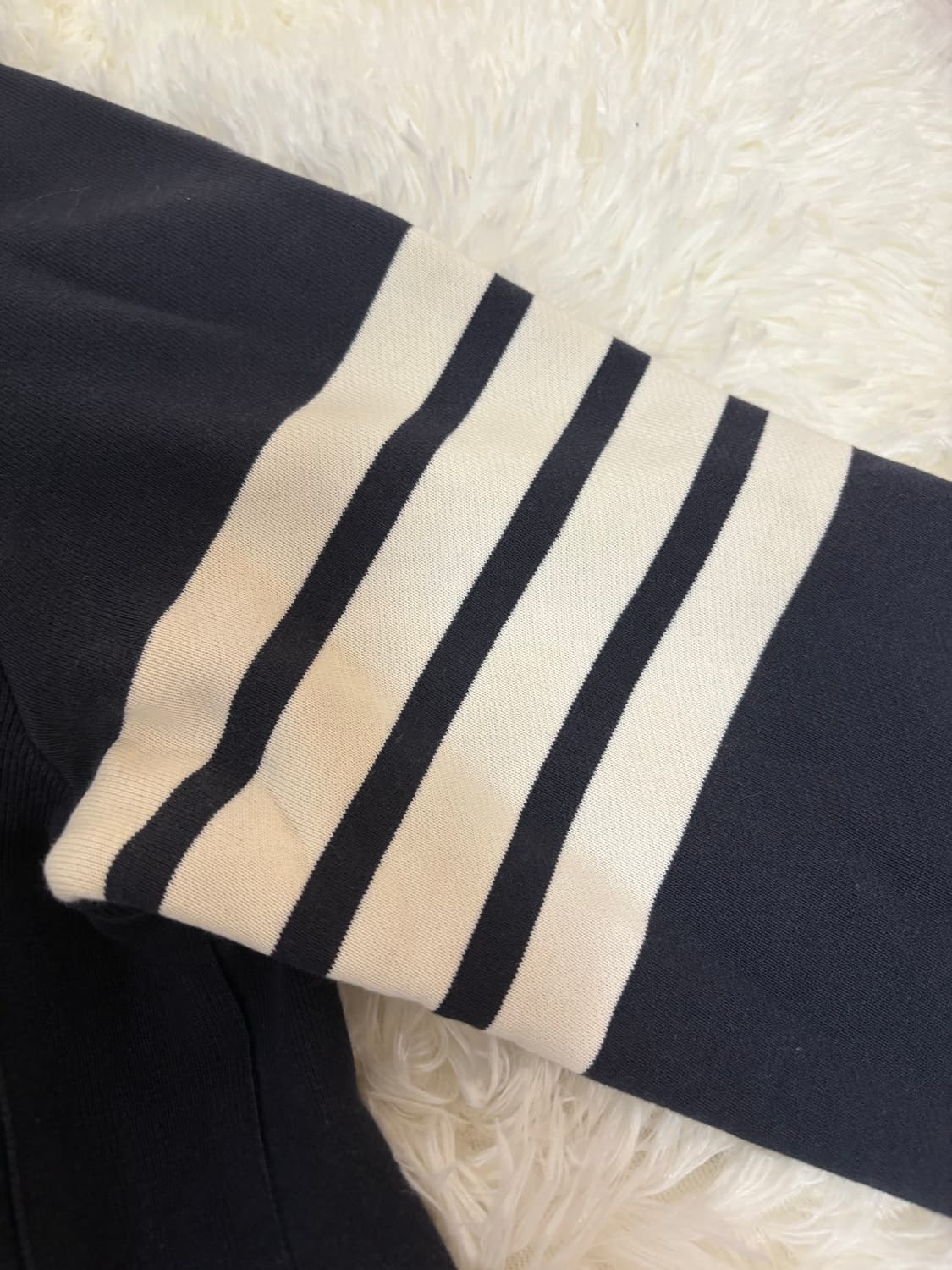 톰브라운 사선 네이비 맨투맨 사이즈2 상품이미지6