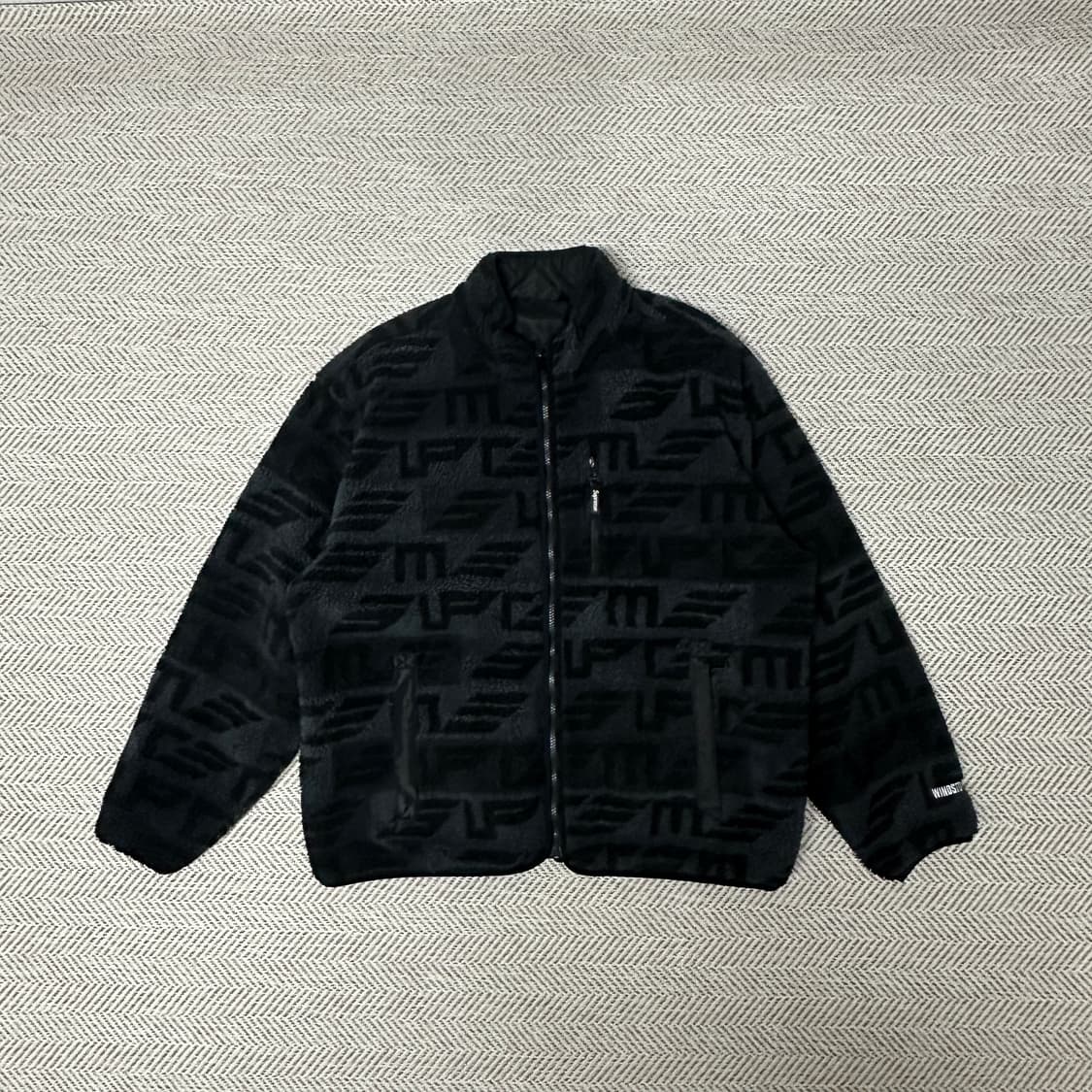 SUPREME geo reversible windstopperjacket 상품이미지1