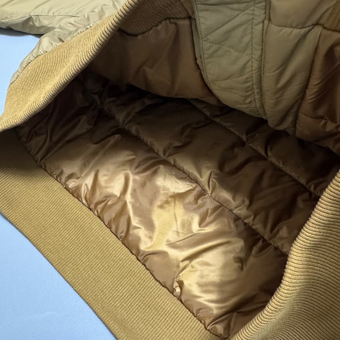 오클리(OAKLEY) 베이지컬러 서클로고 나일론 인슐레이션 블루종 자켓 상품이미지6