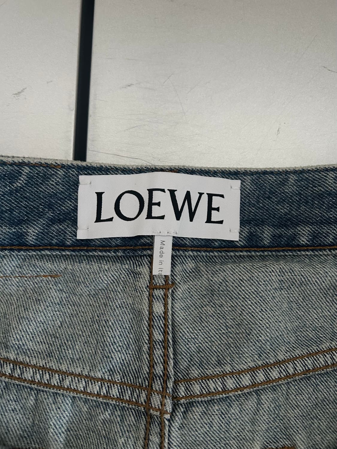 로에베 아나그램 배기진 상품이미지2