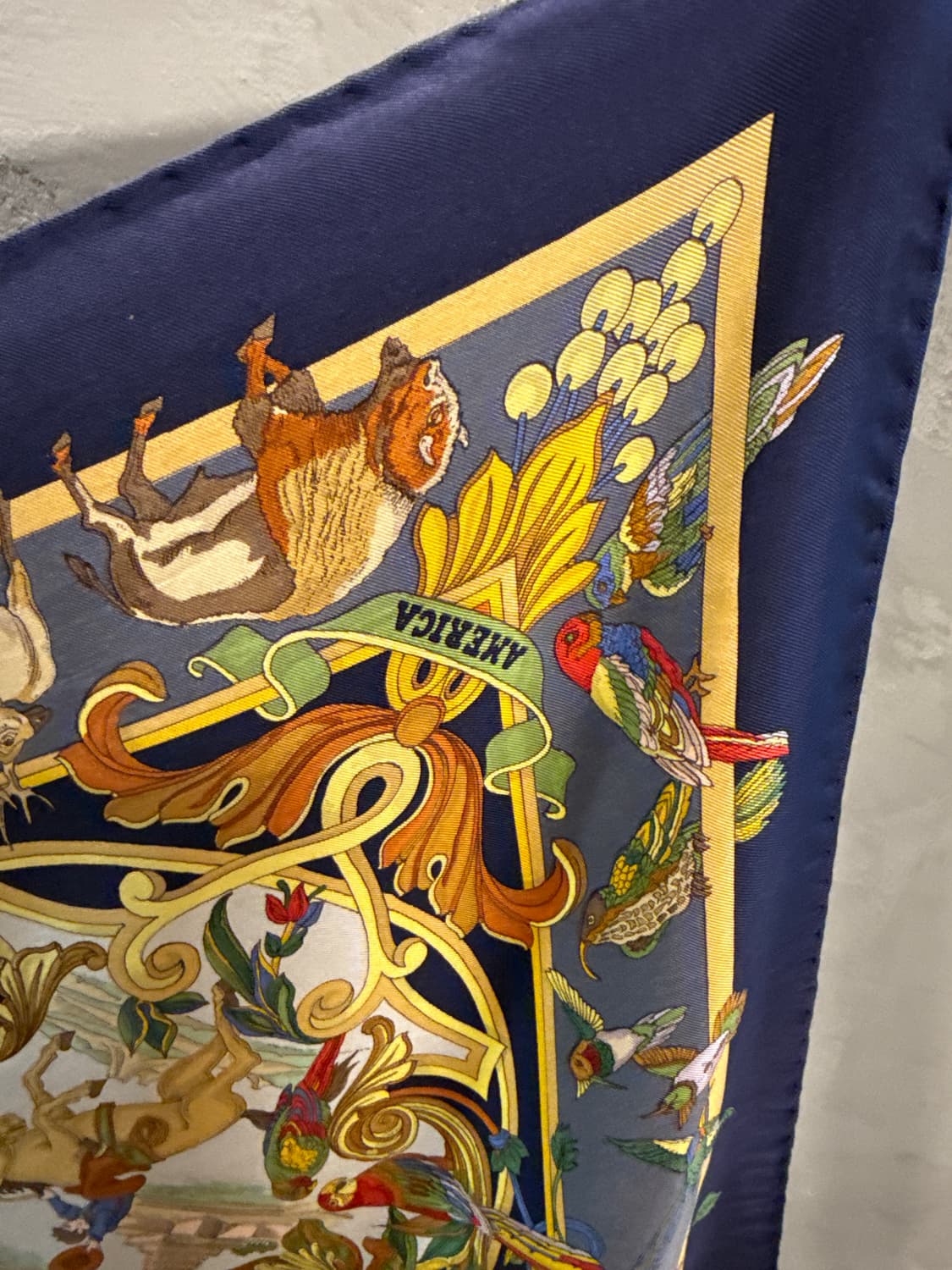 구찌 Gucci 세계 대륙 모티브 실크 스카프 네이비 상품이미지8