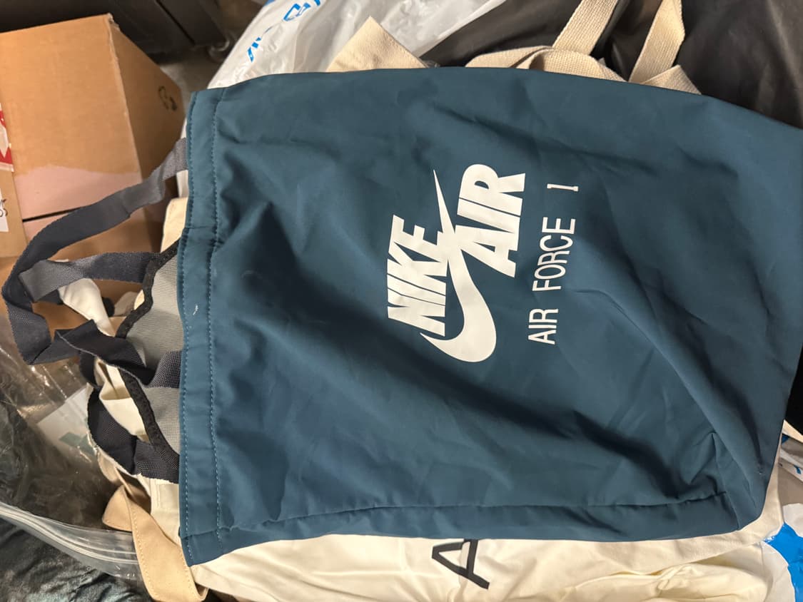 나이키 에코백 . 베이프 잡지부록. 아디x네이버후드 에코 유니x카우스 상품이미지2