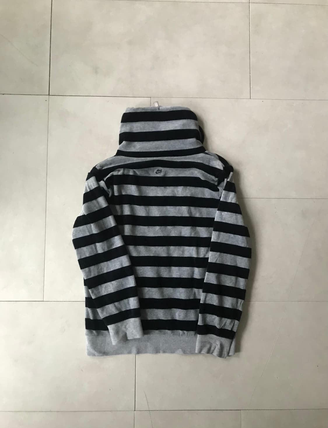 나이키 하이넥 스트라이프 벨벳 집업 상품이미지5