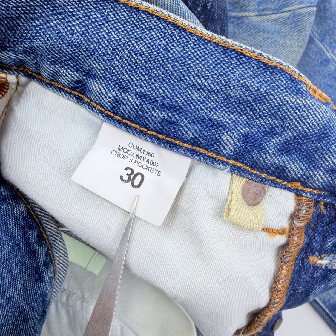 오프화이트 자수 레터링 스트레이트 진 상품이미지6