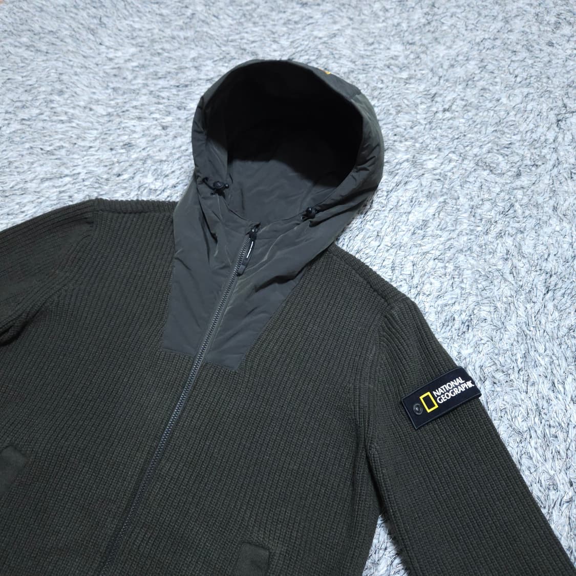 내셔널지오그래픽) M 남자 카키 후드집업 니트집업 / 왕눈이샵 상품이미지3