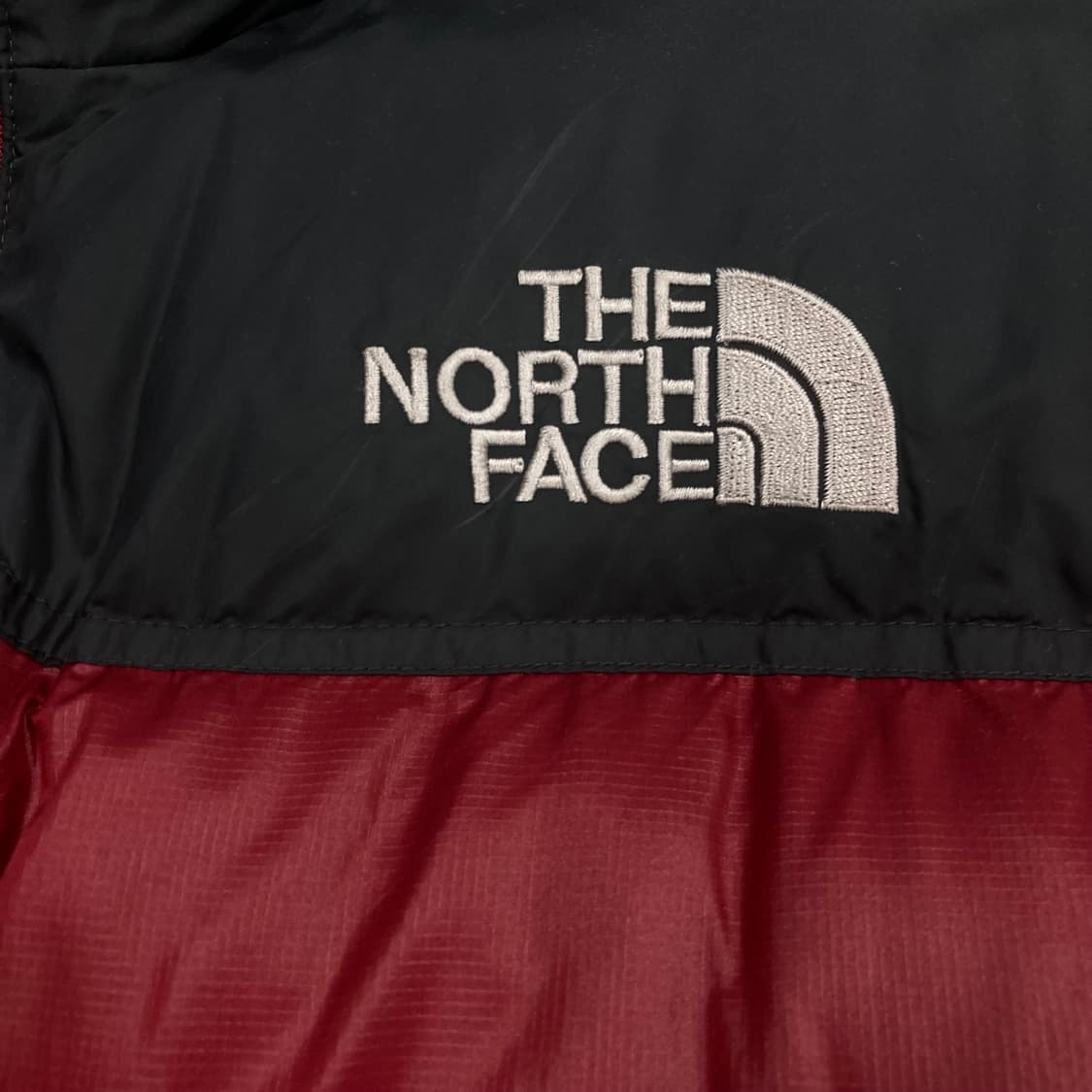노스페이스 레드 컬러 700 눕시 구스다운 패딩 상품이미지2