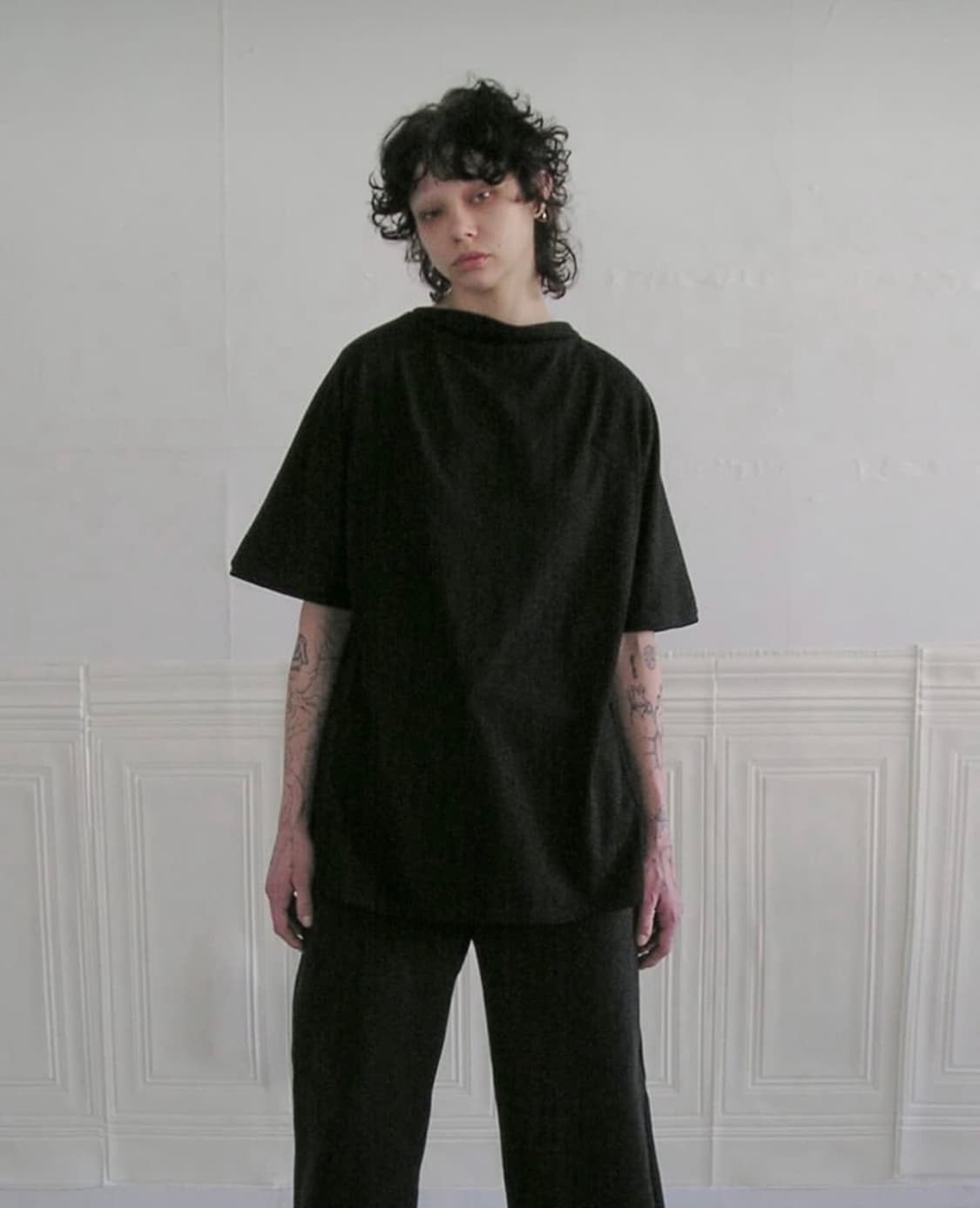 에옹쓰 cowl neck half top black 상품이미지1