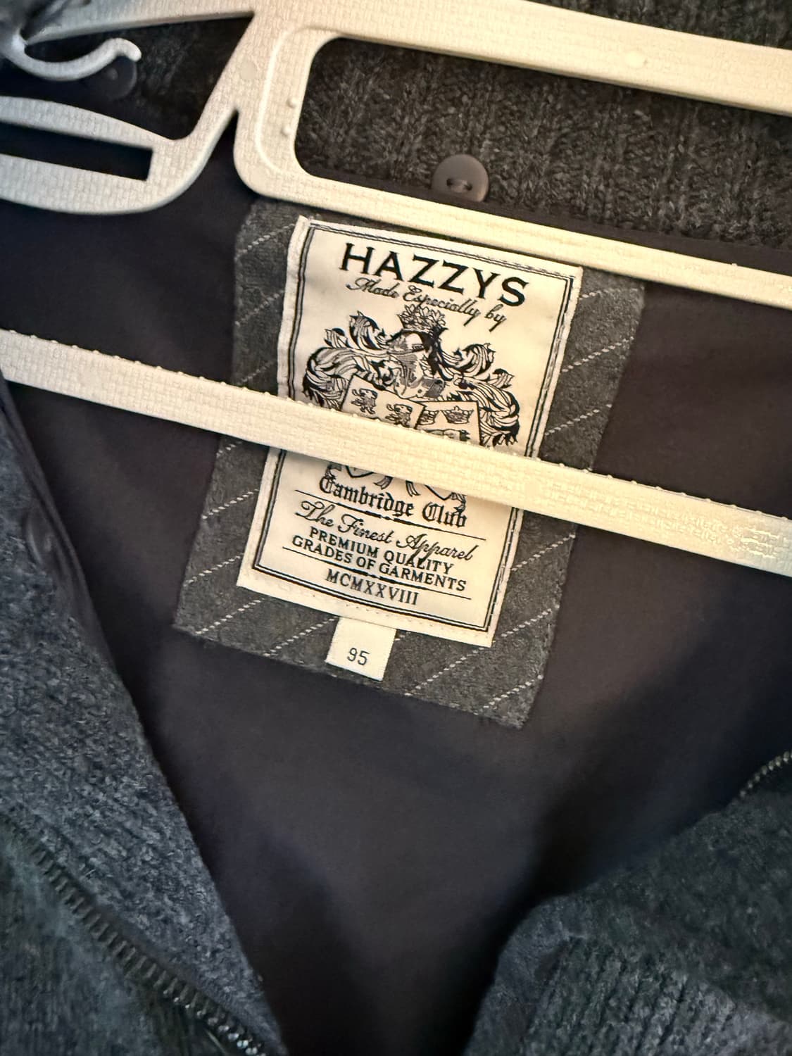 헤지스 니트 집업 상품이미지2