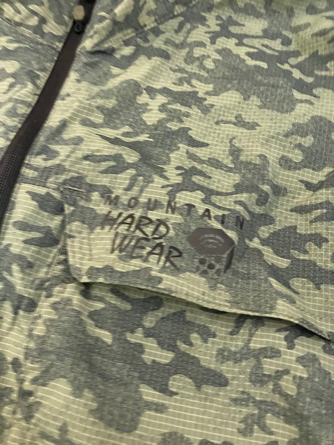 마운틴 하드웨어 카모 유틸리티 바람막이 상품이미지3