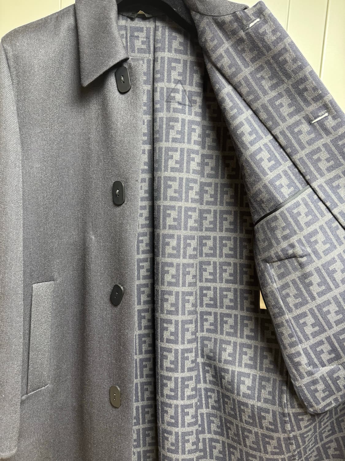 펜디 FF 자카드 백 플리츠 싱글 코트 IT48 (100) 상품이미지3