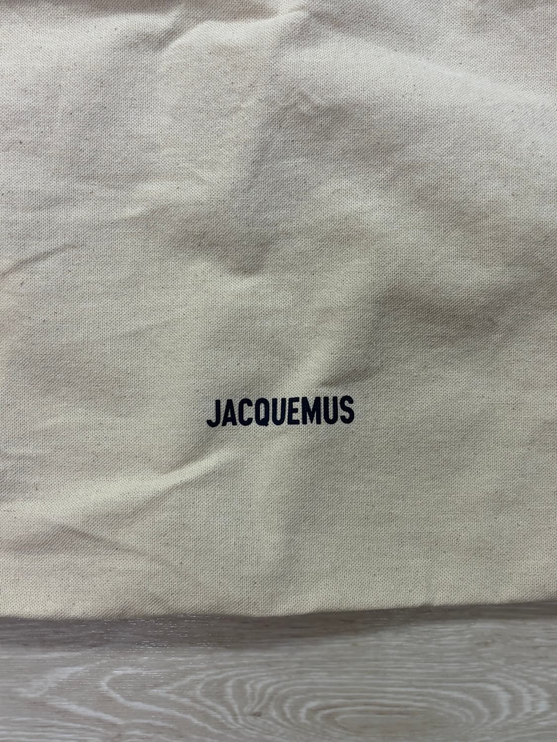 자크뮈스 르밤비노 크로스백 상품이미지8