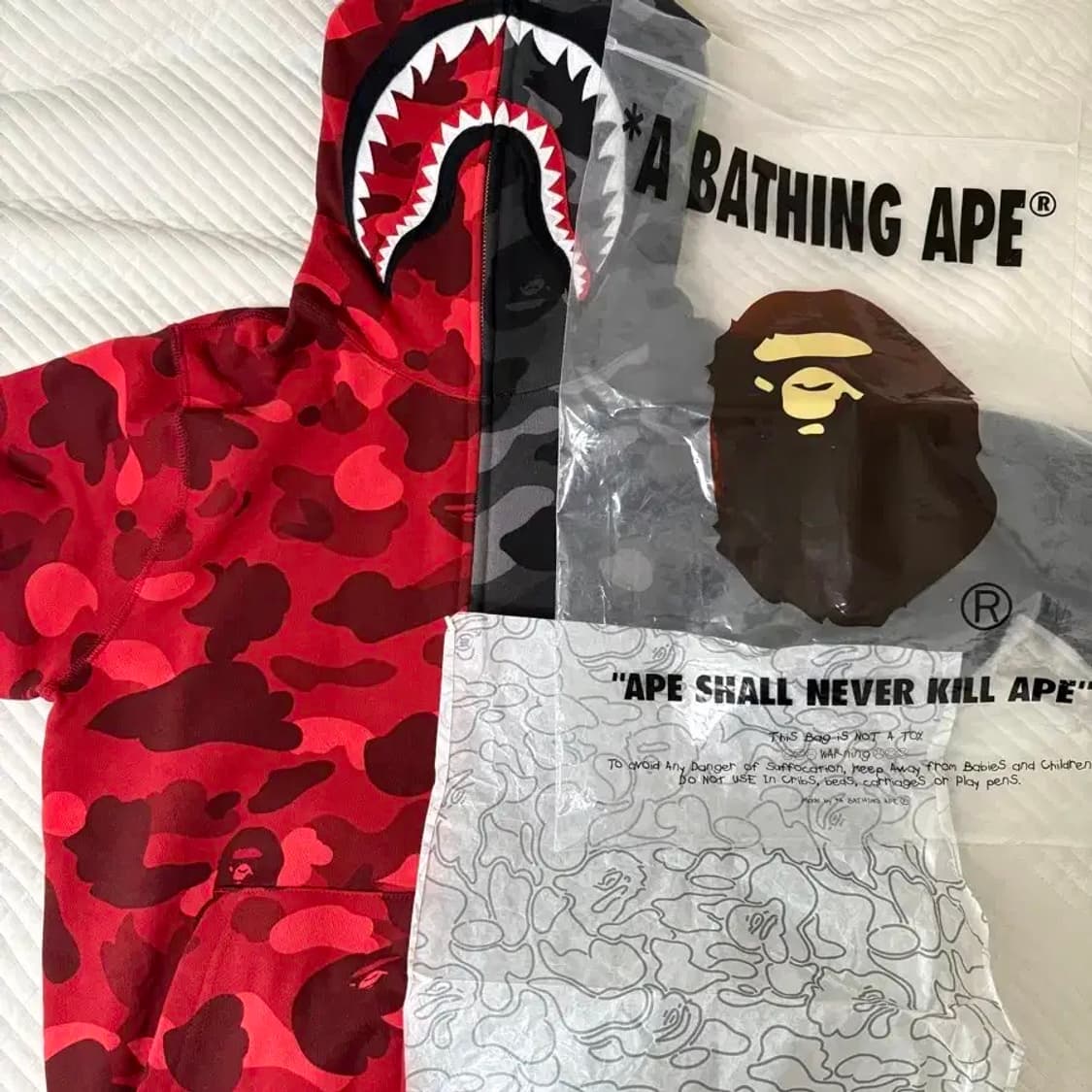 베이프 세퍼레디트 샤크 후드집업 S 상품이미지2