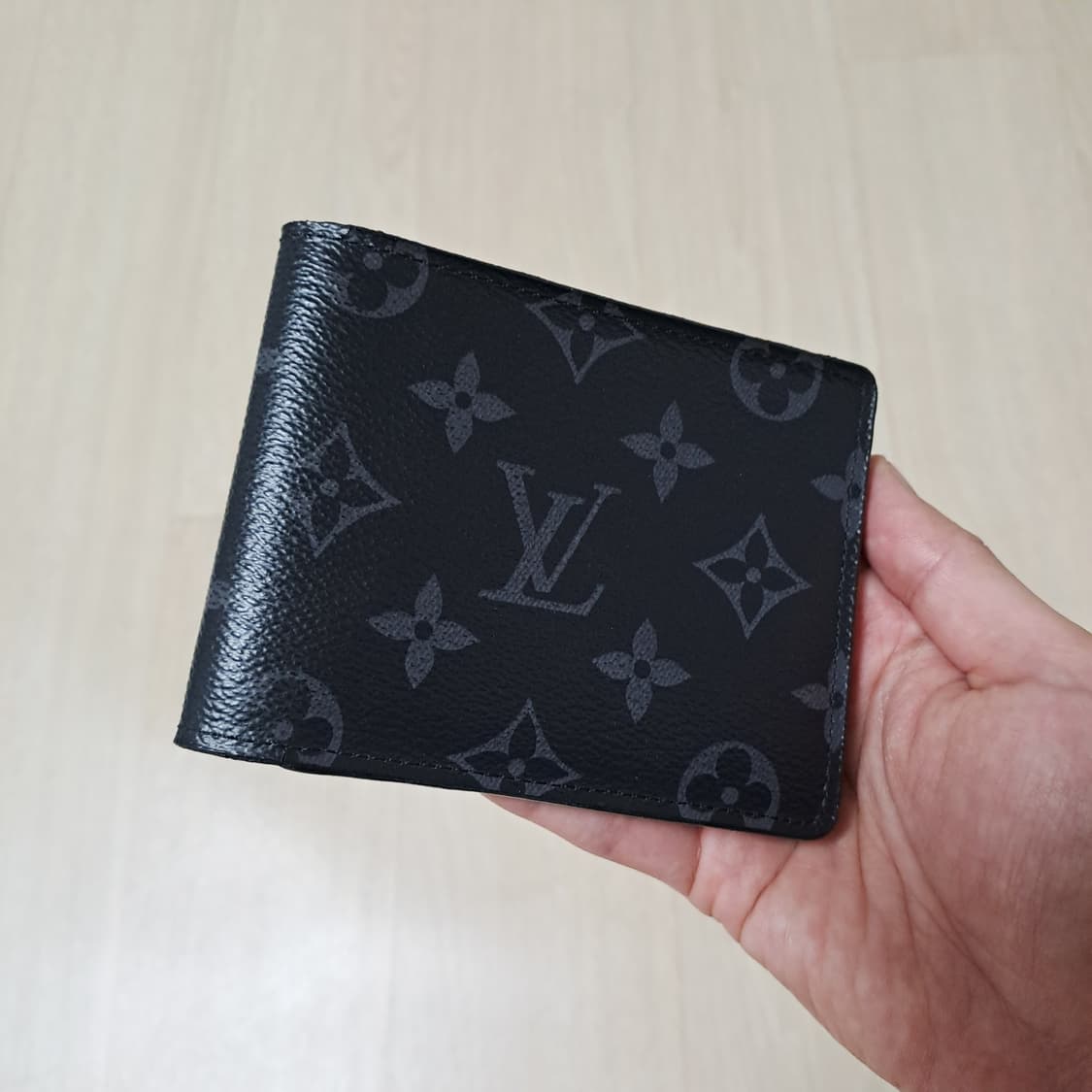 [100%/정품] 루이비통 모노그램 이클립스 멀티플 반지갑, 루이비통지갑 상품이미지1