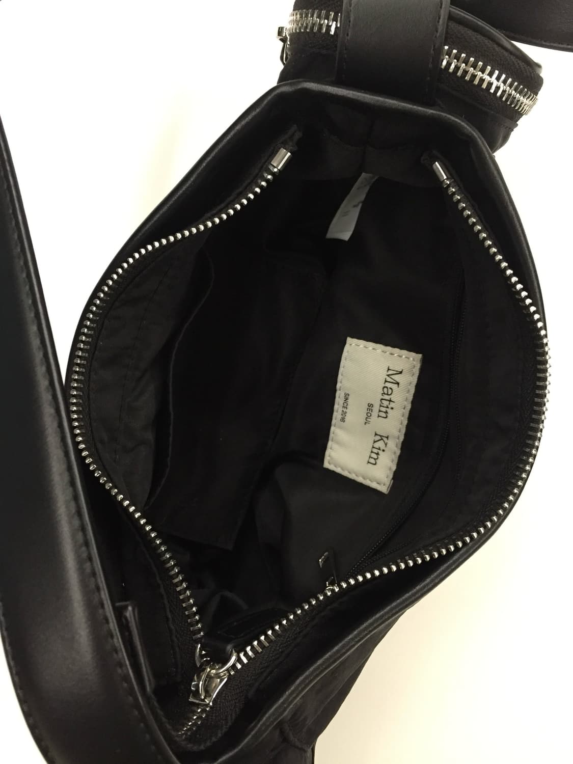 마뗑킴 마들렌 라운드백 블랙 숄더백 상품이미지7