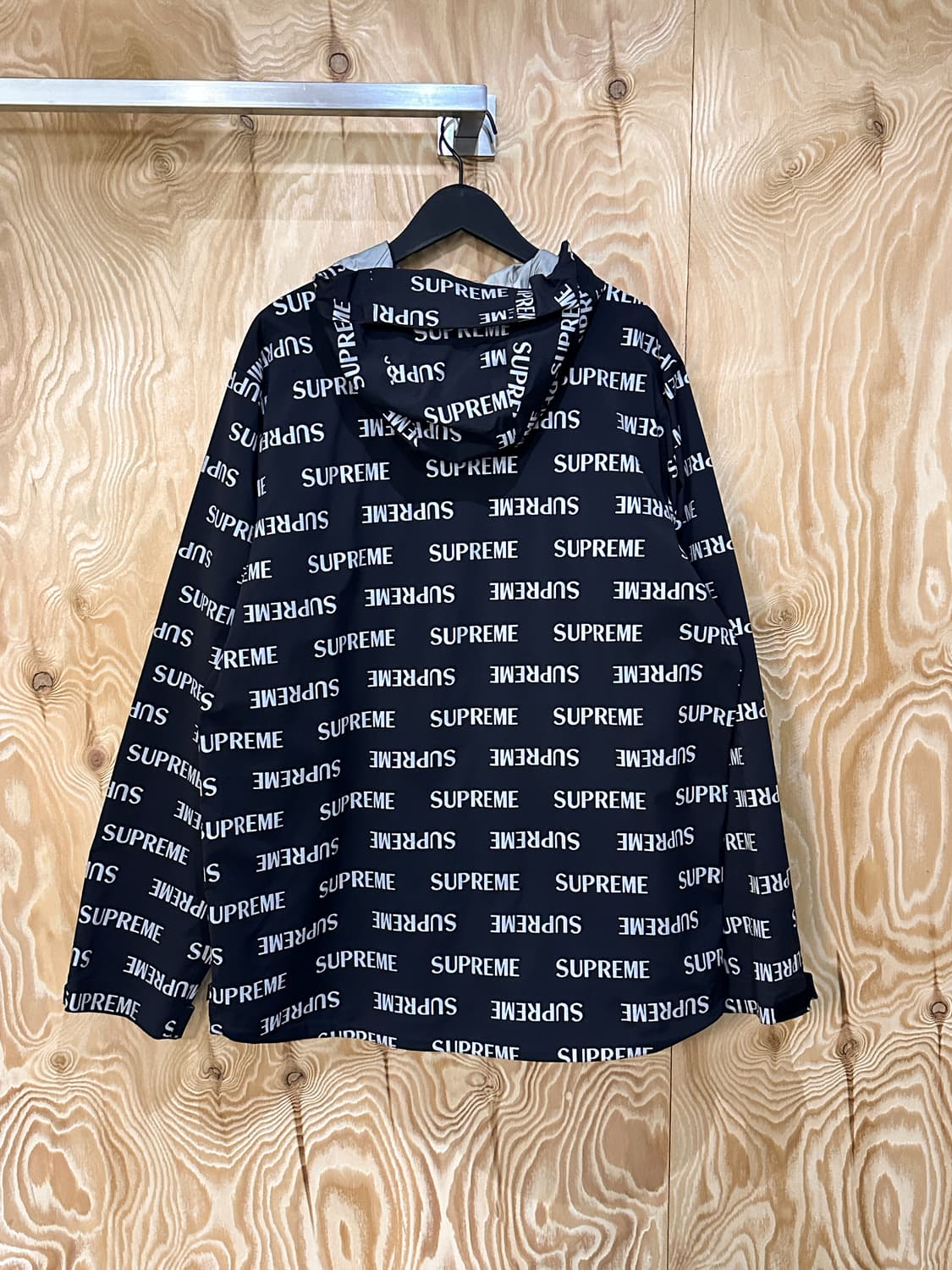 슈프림 16FW 리플렉티브 리핏 테이프 심 자켓 상품이미지5