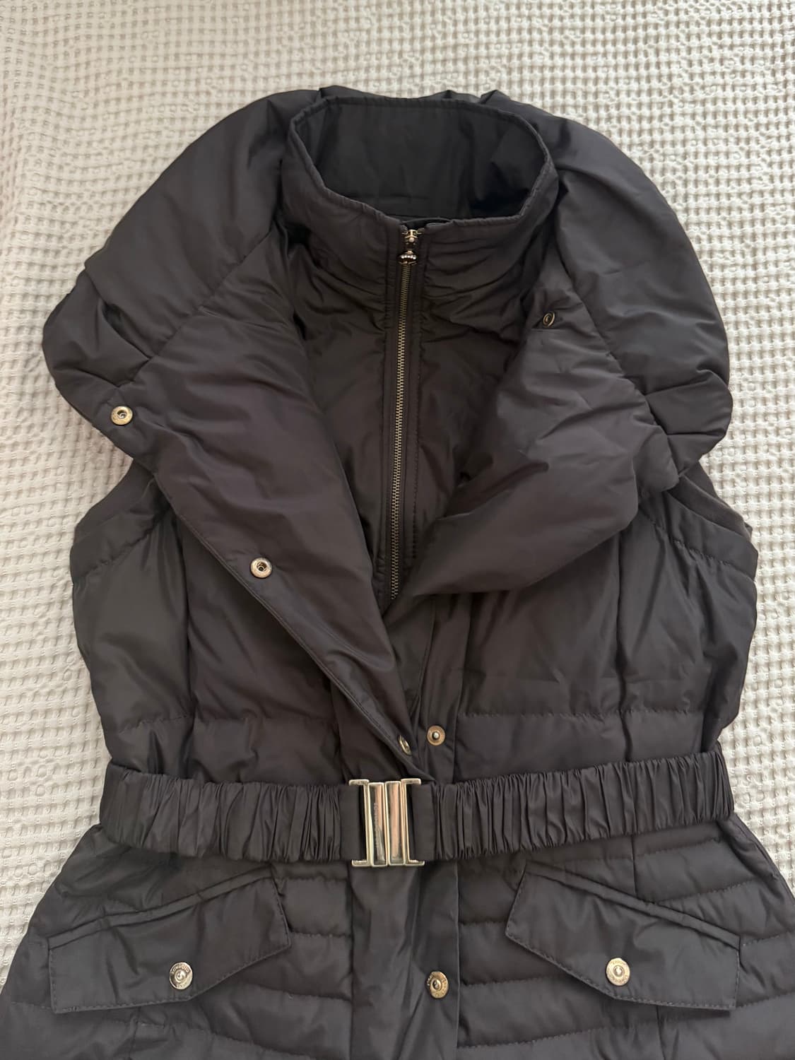 송지오 골프 여성 벨티드 패딩 조끼 상품이미지2