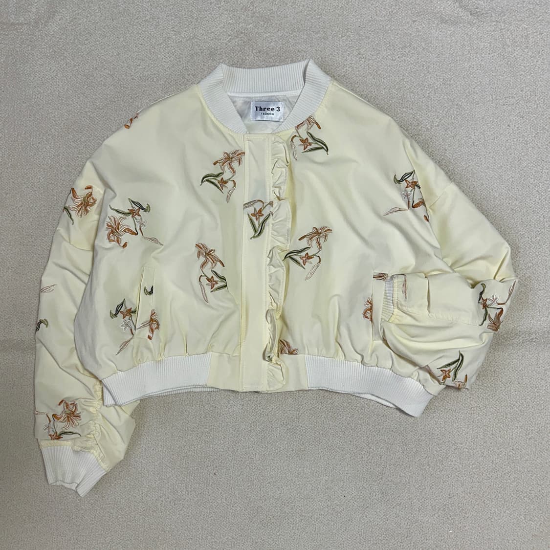 플라워 자수 크롭 자켓 상품이미지1