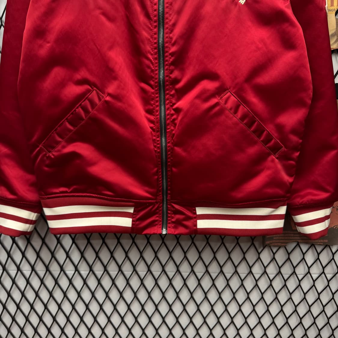 베티붑 새틴 바시티 자켓 후면 캐릭터 포인트 레드 상품이미지4