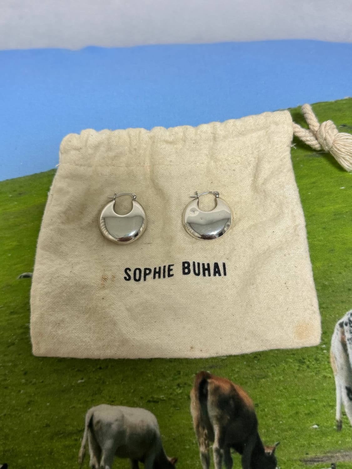 Sophie buhai classic cowbell earrings 상품이미지3