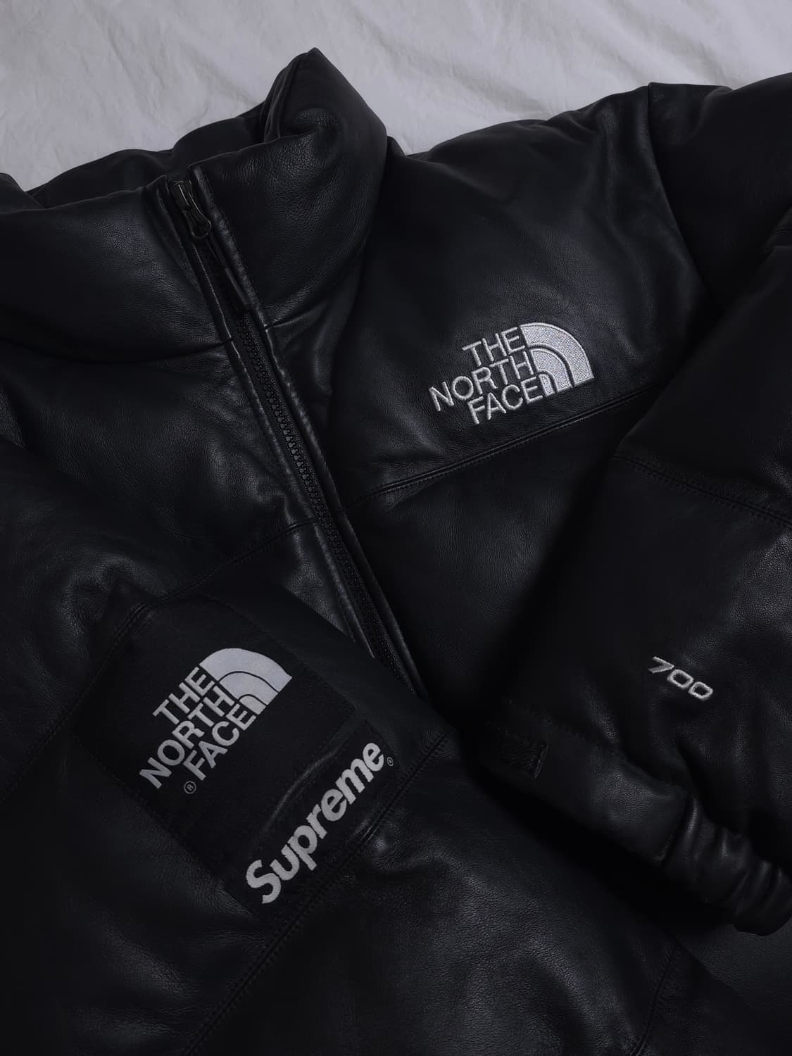 [L] 슈프림 노스페이스 레더 눕시 패딩 블랙 상품이미지3