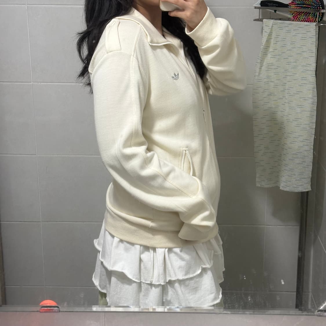 가격 제안글) 아디다스 실버로고 크림 집업 ⭐️유일매물⭐️ 상품이미지4