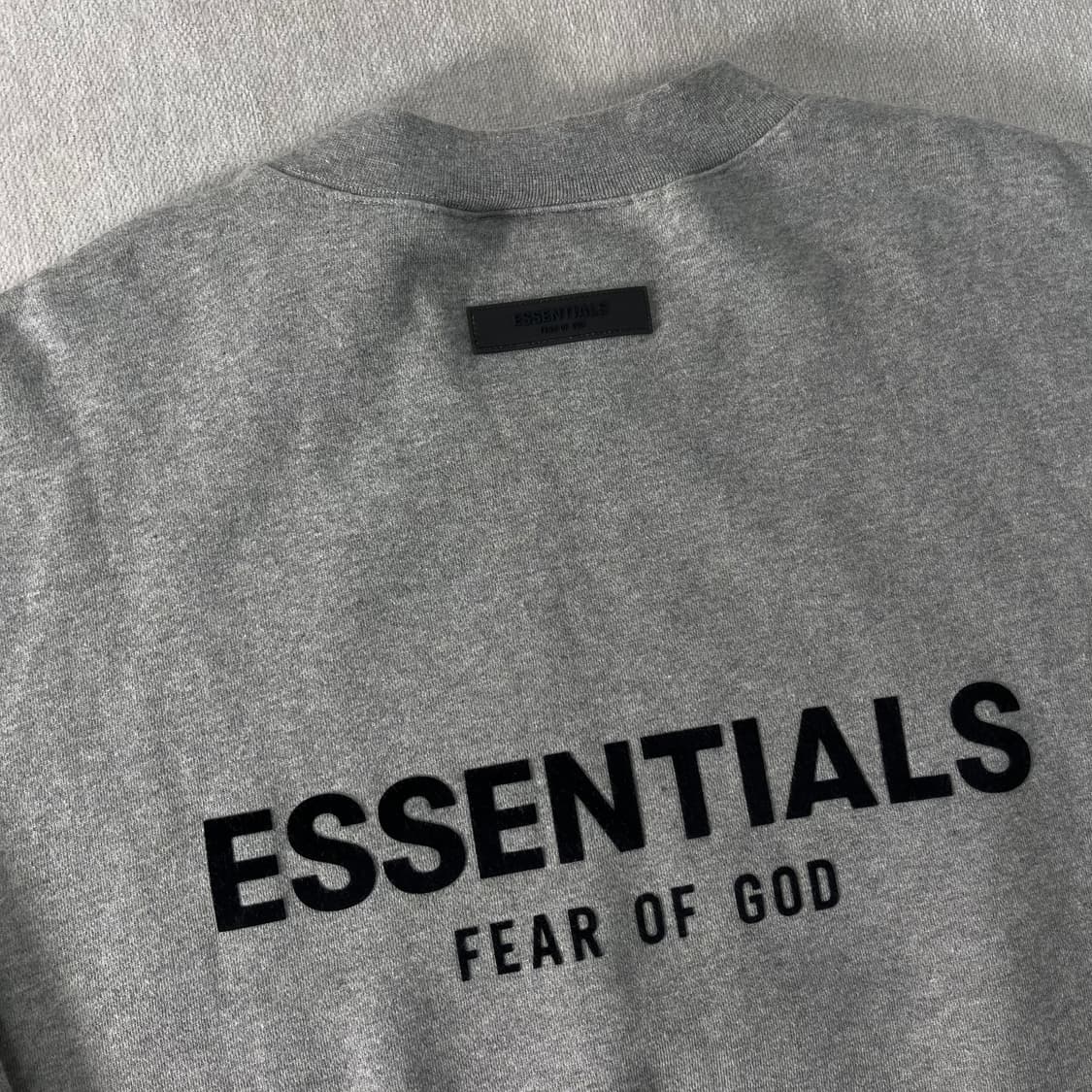 105 피오갓 에센셜 백로고 맨투맨 상품이미지6