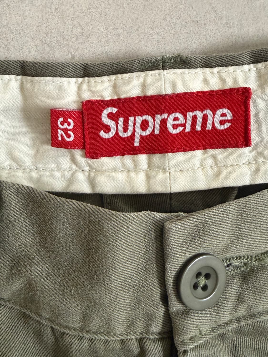 (32) 슈프림 핀업걸 치노팬츠 올리브 상품이미지4