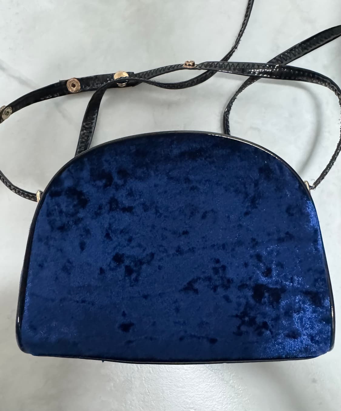 폴스부띠끄 벨벳 크로스백 상품이미지5