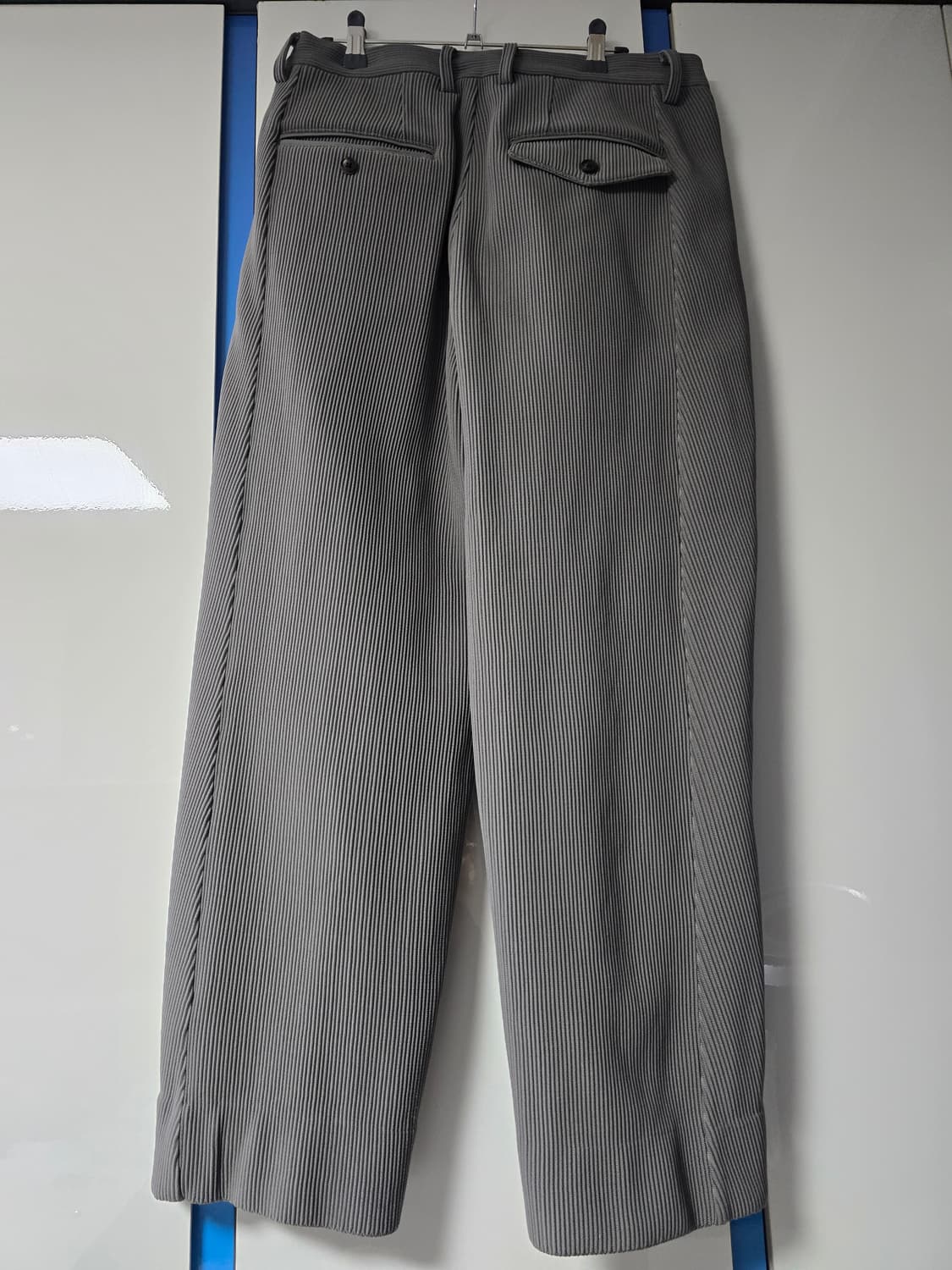 [S]sstein 슈타인 그라데이션 플리츠 트위스트 와이드 트라우저 팬츠 상품이미지4