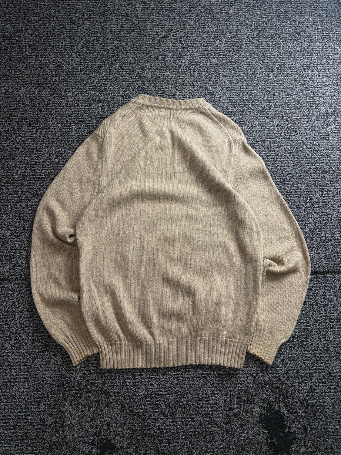 버버리 포니로고 베이지 크루넥 니트 3049 상품이미지4