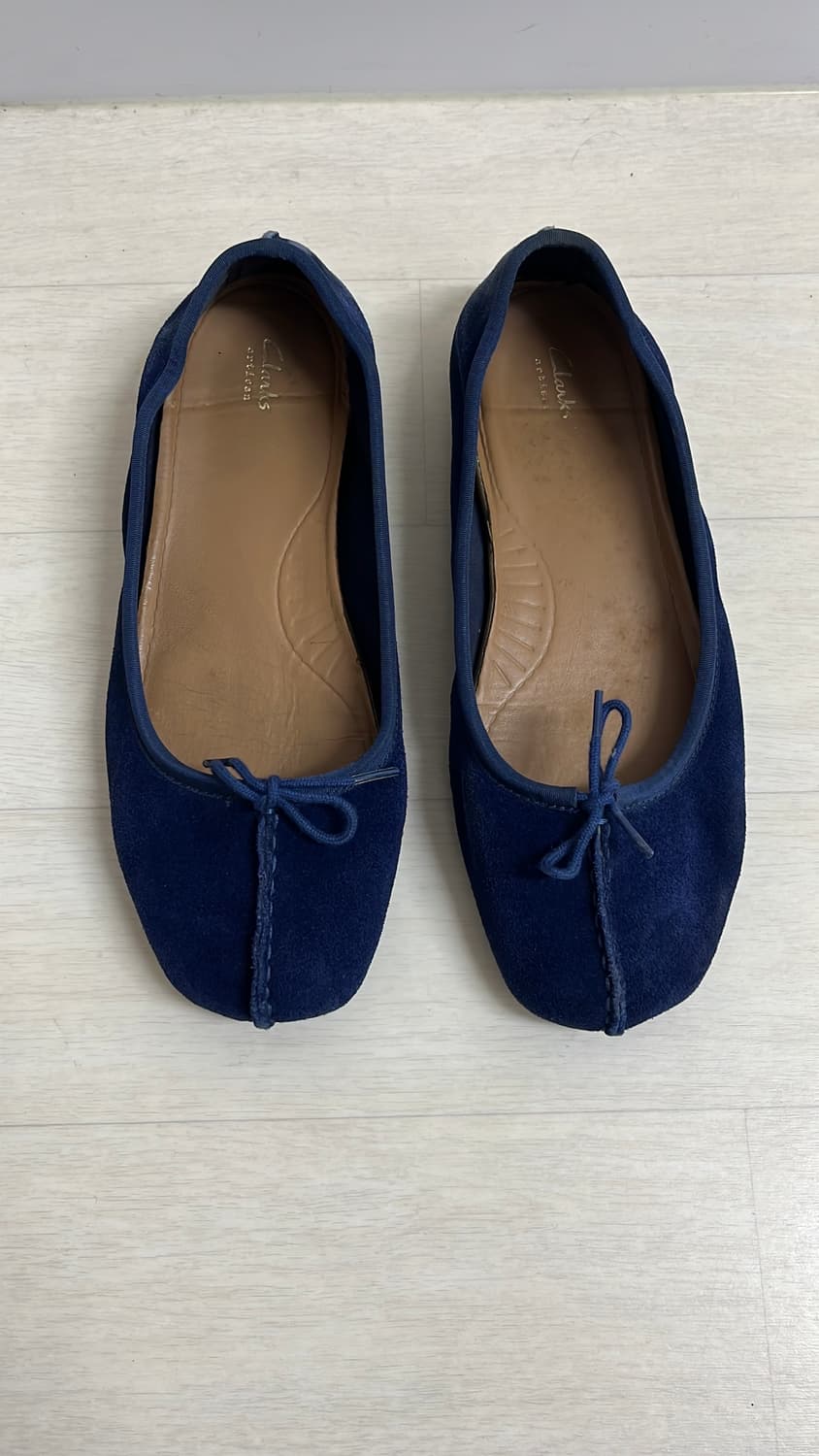 Clarks 스웨이드 둥근이플렛슈즈 245  상품이미지5