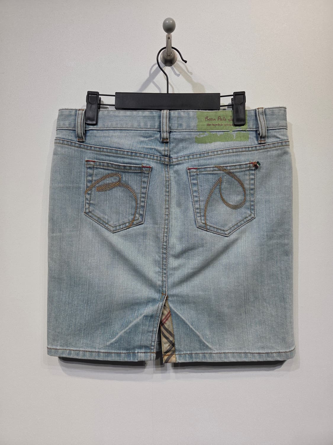 빈폴진 뒷트임 체크 포인트 데님 스커트 상품이미지3