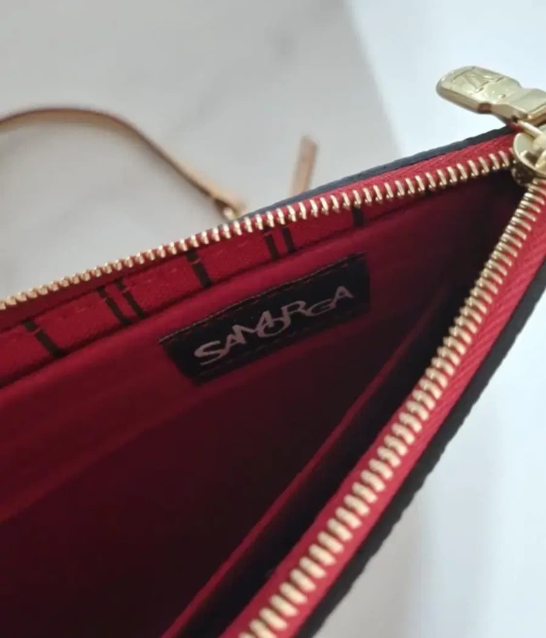 (새상품) 루이비통 네버풀파우치 네버풀클러치 레드 상품이미지2