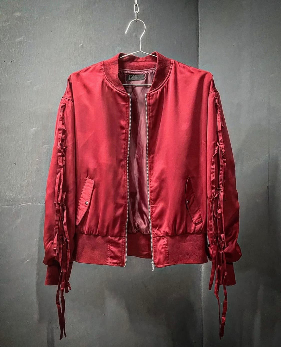 Pendora 폴리 게더링 디테일 봄버 타입 재킷 상품이미지3