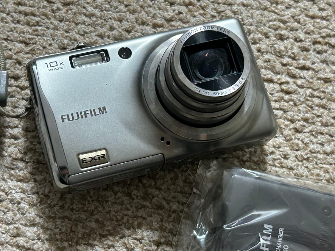 후지필름 f70exr 실버디카 상품이미지4