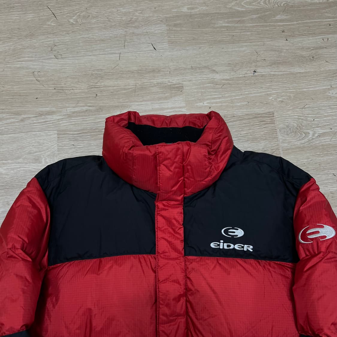 아이더 윈드스토퍼 구스다운 700 투톤 배색 패딩 [레드] L/100 상품이미지2