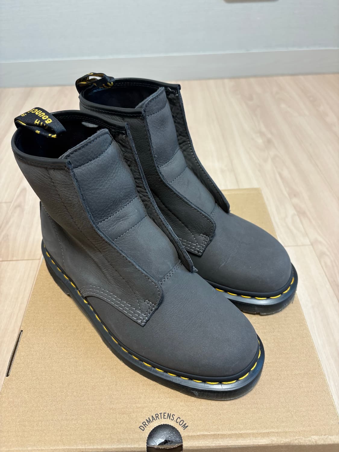 닥터마틴 1460 레이스리스 260 상품이미지1