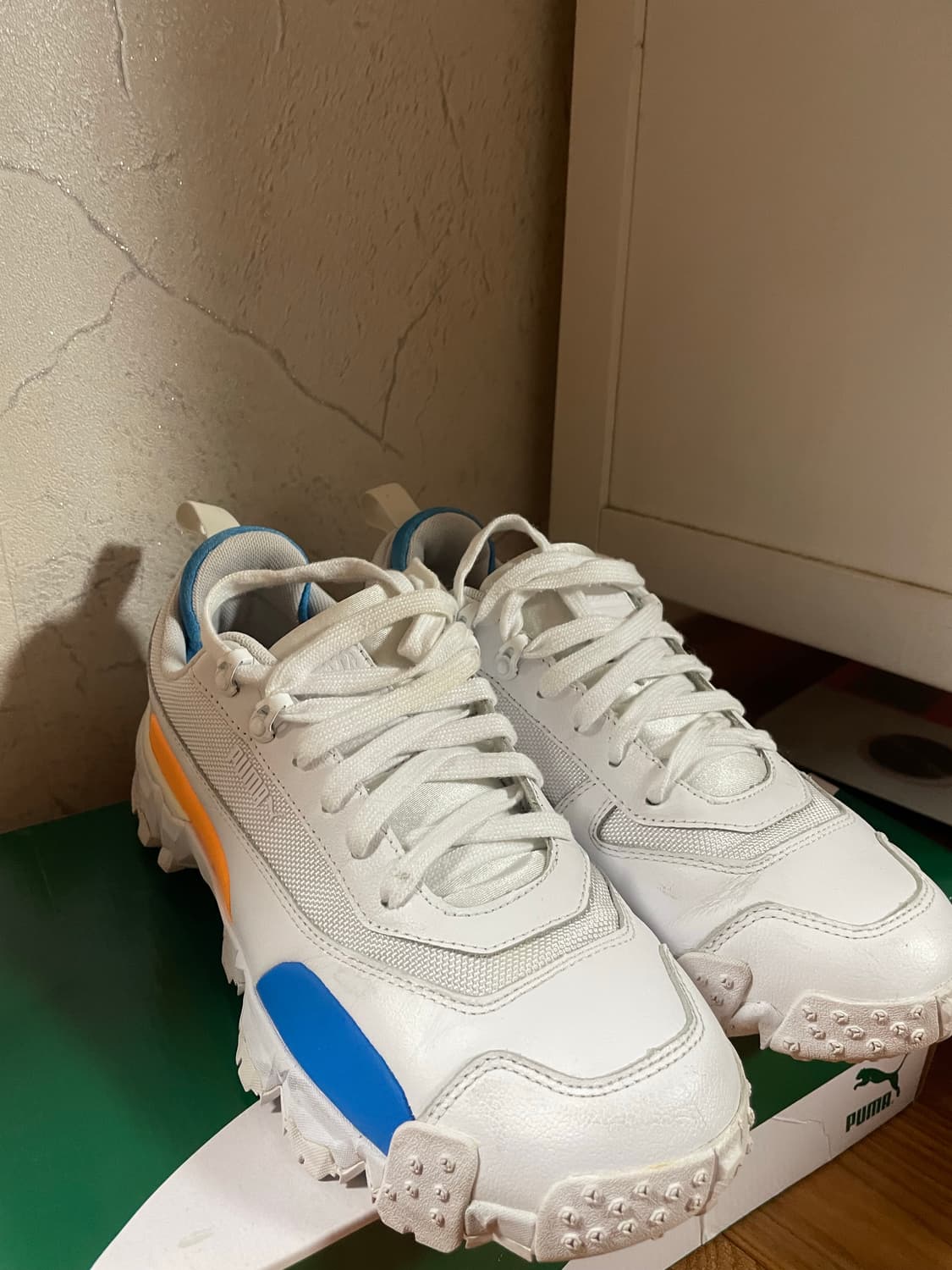 퓨마 트레일폭스 레더 어글리슈즈 화이트 운동화 260 상품이미지1