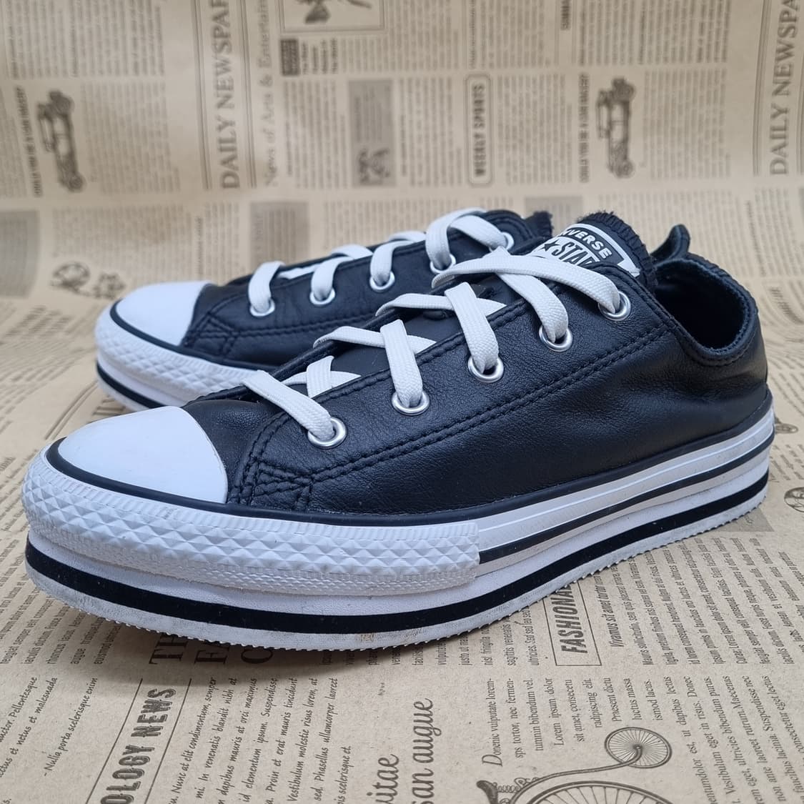 컨버스 블랙 레더 플랫폼 스니커즈215 상품이미지1