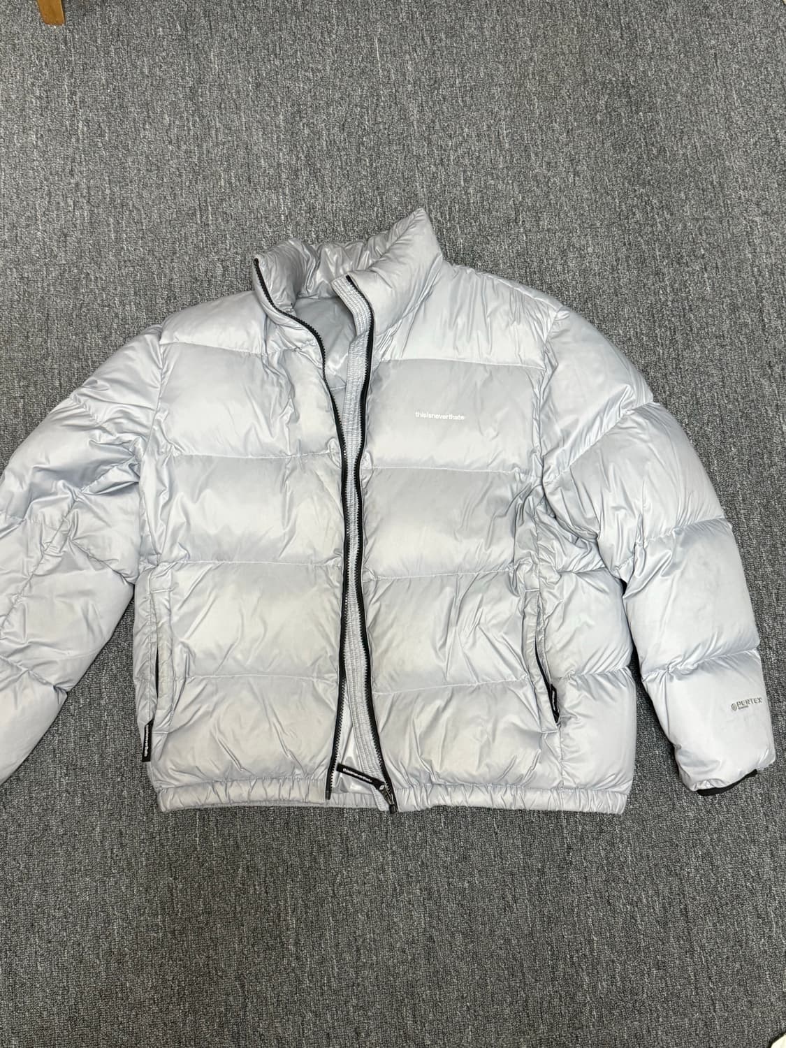 디스이스네버댓 퍼텍스 패딩 실버 상품이미지1