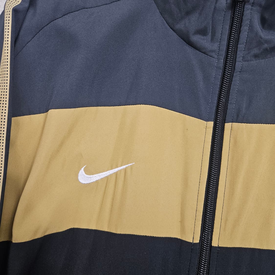 나이키 바람막이 XL 상품이미지4