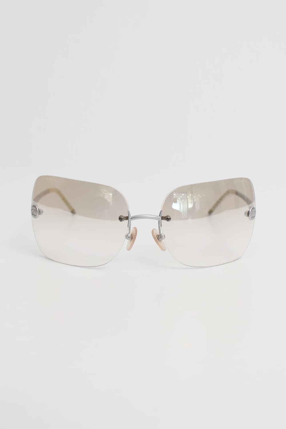 CHANEL Butterfly Sunglasses 상품이미지3